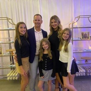 Meet your Posher, Julie